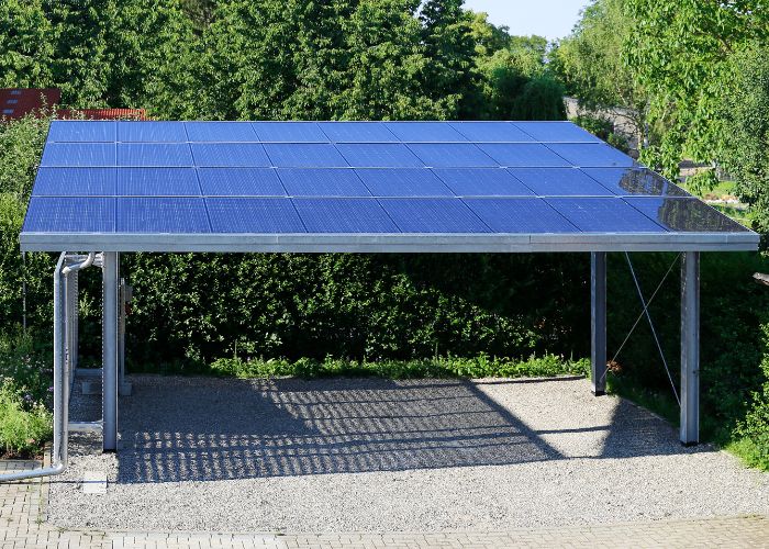 carport en alu double avec panneaux photovoltaique